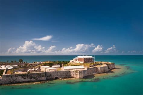 Hear bermuda is another world. Bermuda Island - Tourist Destinations