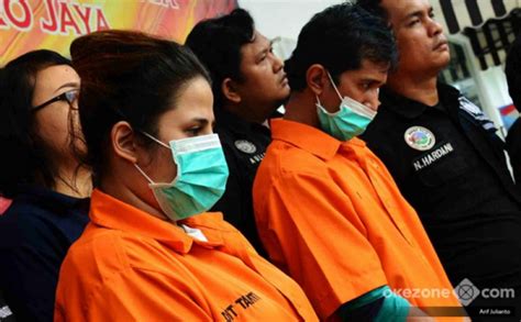 Polisi menangkap anak penyanyi dangdut rita sugiarto yang berinisial. Artis Terlibat Narkoba, Granat: Sebagai Panutan Mereka ...