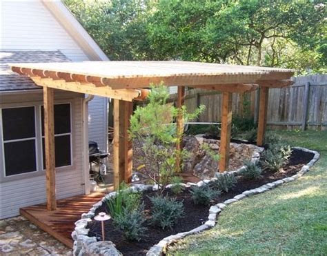 Learn the building requirements and get design ideas for small but functional decks. Great Ideas for Small Deck | Backyard Design Ideas