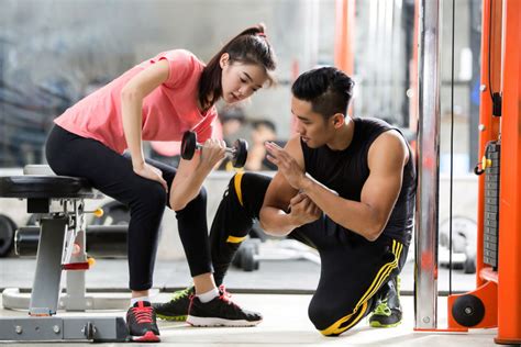 15 Fitness Industry Trends Trainers Need To Stay On Top Of