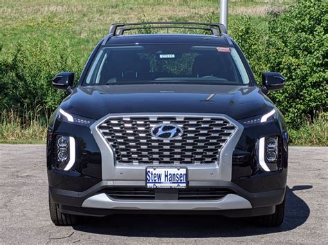 Only the sel offers factory options by way of two packages. New 2021 Hyundai Palisade SEL AWD Sport Utility