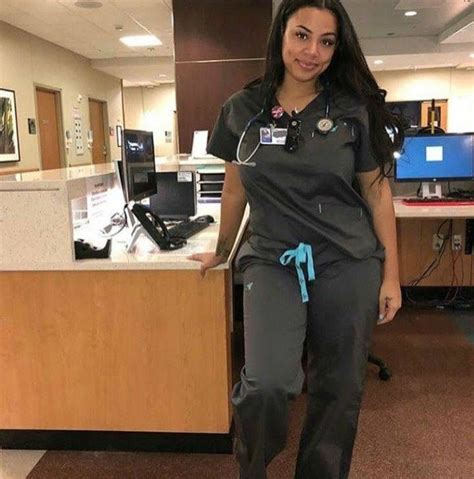 Pin By Barbe On Nurse Pics Nurse Outfit Scrubs Scrubs Nursing