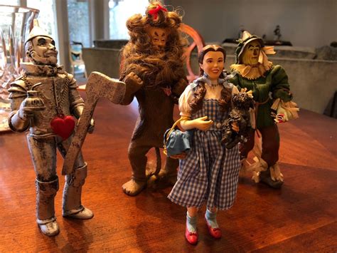 Wizard Of Oz Figurines Dorothy Scarecrow Tin Man Cowardly Lion