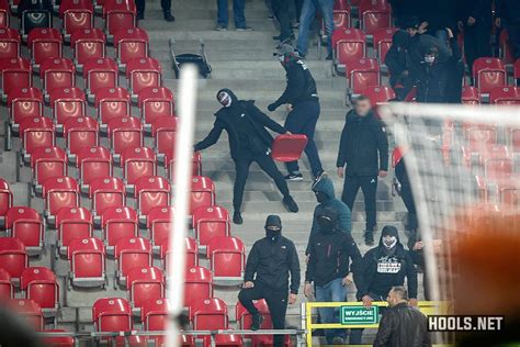 Ciekawostki związane z klubem gks tychy najlepsze banery klubu. Trouble flares at GKS Tychy-Ruch game | Hools.net