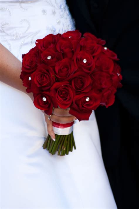 09w6 13 1314 Red Rose Bouquet Wedding Red Rose Wedding Red Rose Bouquet