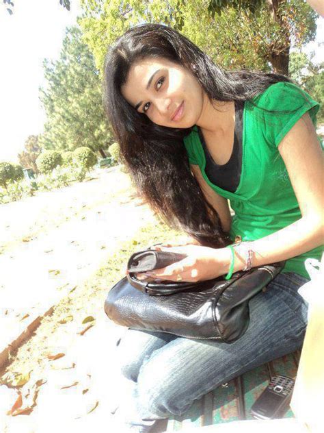 Hot Desi Indian Girls Traditional Sexy Pics Desi India Cute Girls