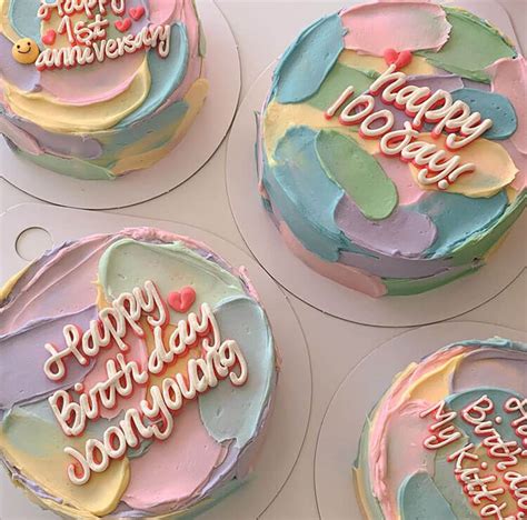 This is a great pick for both men and women who want to avoid bulky pockets but carry all necessities. 6 Reasons Why Minimalist Korean-Style Cakes are Super ...