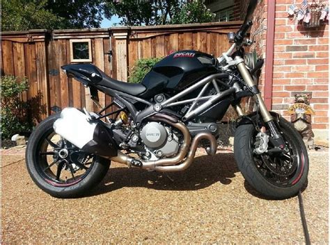 Here is the new 2021 ducati monster in the most compact, essential and lightest possible form. 2013 Ducati Monster 1100 EVO for sale on 2040-motos