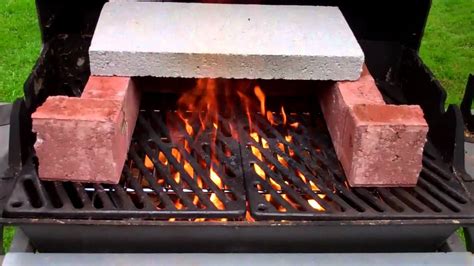 Turn your old bbq into a wood fired oven - YouTube