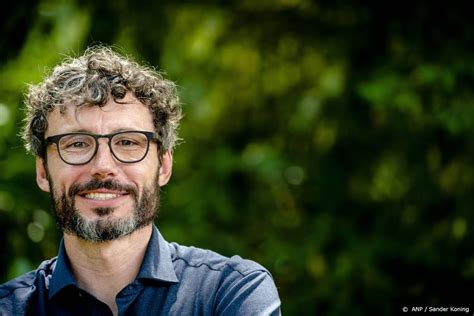 He is the manager of german club vfl wolfsburg. 'Van Bommel nieuwe trainer VfL Wolfsburg' - Wel.nl