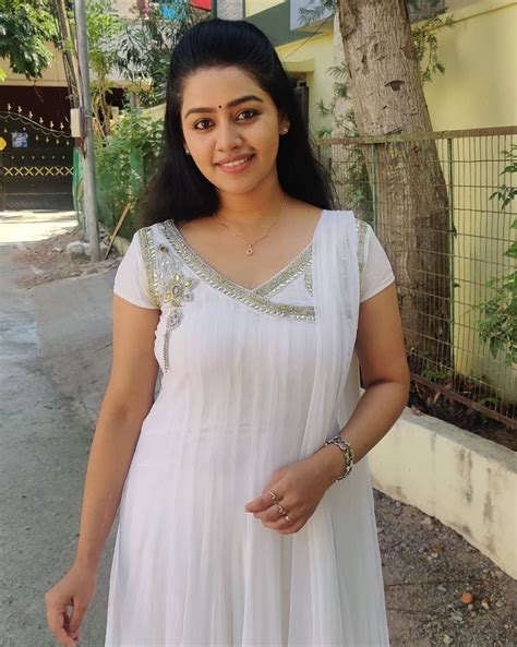 Gayathri Yuvraaj Tamil Television Actress Photos South Indian