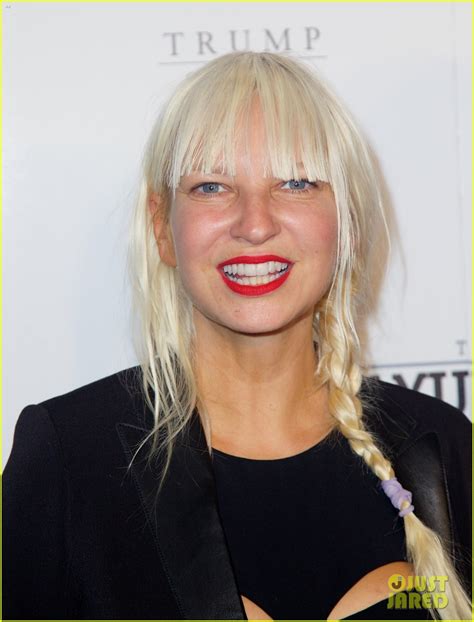 Sia Has Shown Her Face Many Many Times Without A Wig Photo 3877787