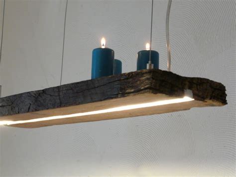 Damit der lampenschirm aus furnier passgenau und stramm auf dem lampenschirmgestell* sitzt, kommt es auf den genauen zuschnitt des furniers und auf eine korrekte verklebung an. Deckenlampe Holz Selber Bauen / Deckenlampe Holz ...