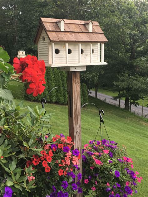 Birdhouse With Hanging Flowers Bird Houses Bird House Hanging Flowers
