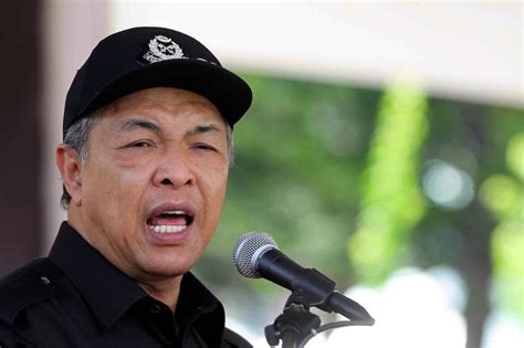 Sesetengah pekerja asing menggunakan program pekerja tetamu di negara yang mempunyai prospek pekerjaan yang lebih disenangi daripada negara asal mereka. KDN Minta Majikan Tempatan Tidak Guna Ejen Ambil Pekerja ...