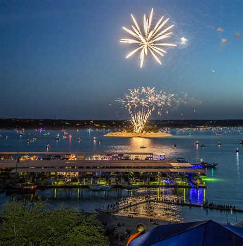 Watch the 3rd of July Fireworks In Style in a Yacht - LakeTravis