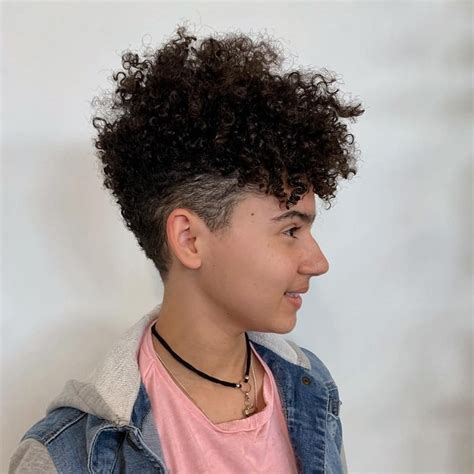 A super in depth tutorial on how to draw 6 different hairstyles on females and males. 10 Fabulous Short Curly Hairstyles for Black Girls (2020 ...