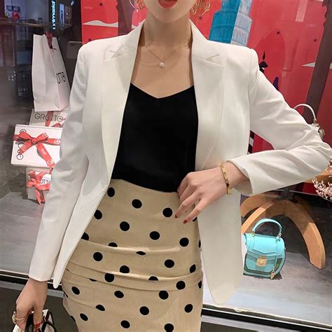 2019 New Spring And Autumn Small Suit Jacket Female Slim Waist Was Thin Korean Short White