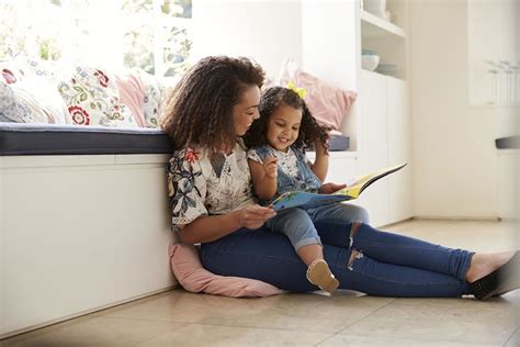Authoritarian Parenting vs. Authoritative Parenting ...