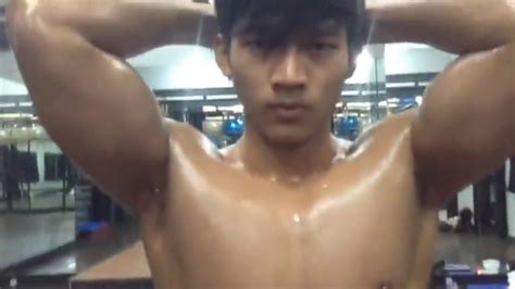 Indonesia Muscle Bodybuilder Get Dominated