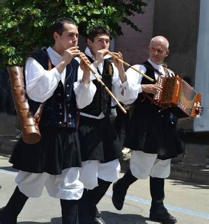 Di questa giornata, di cosa effettivamente. Sa Die de sa Sardigna, sabato di festa a Biella - Su Nuraghe