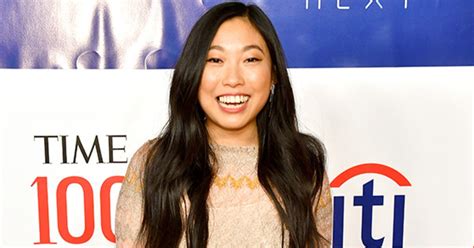 here s the most bizarre reply to awkwafina s golden globes nomination e online