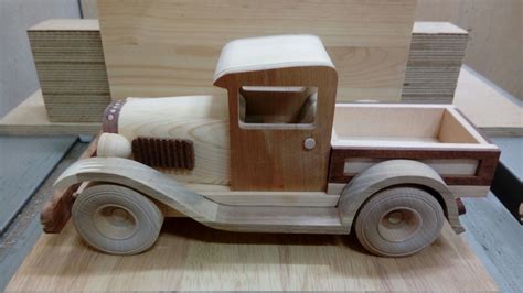 Ford Pickup | Carrinho de madeira, Caminhão de madeira ...