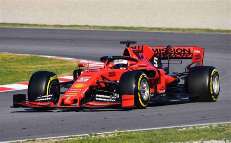 Maybe you would like to learn more about one of these? UFFICIALE - Carlos Sainz è il nuovo pilota della Ferrari!