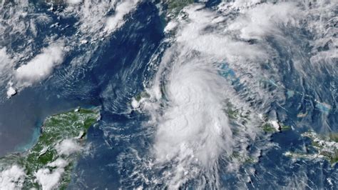 Hurricane Elsa Gains Strength Moves Up Floridas West Coast