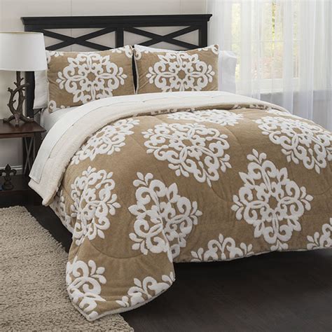 Add that touch of old world charm to your existing bedroom with this seasons hottest damask comforter and bedding sets, featuring the classic white on black design as well as a couple of. Damask Jacquard Sherpa Comforter Set - Home - Bed & Bath ...