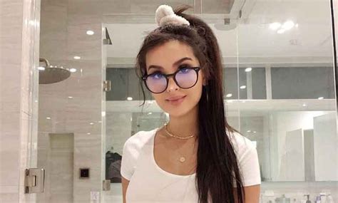 Sssniperwolf Biography Relationship Wiki Height Age