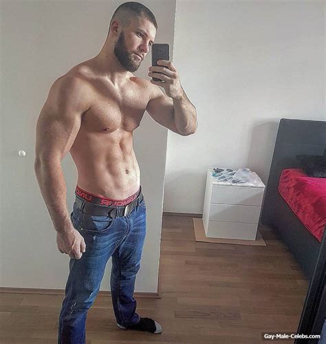 Free Sexy Florian Munteanu Exposing His Muscle Body Men Scenes