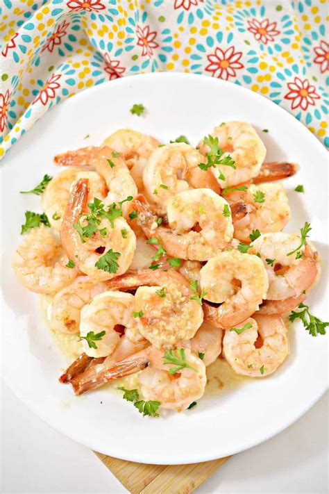 Not a traditional scampi, but a scampi inspired dish that was pure shrimp and no noodles. Famous Red Lobster Shrimp Scampi | Recipe in 2020 | Shrimp ...