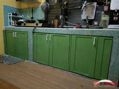 Kelebihan memasang kabinet ialah kesemua alatan memasak seperti periuk, ketuhar, kuali dan sebagainya boleh disimpan dengan kemas. Tuned By RotorMasters: DIY - Pintu Kabinet Dapur