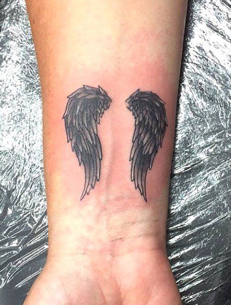 20 Cool Angel Wing Tattoos For Men In 2020 In 2023 Angel Wings Tattoo