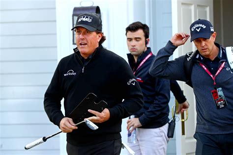 Tiger Woods Breaks Tradition For Phil Mickelson Match Wears Red