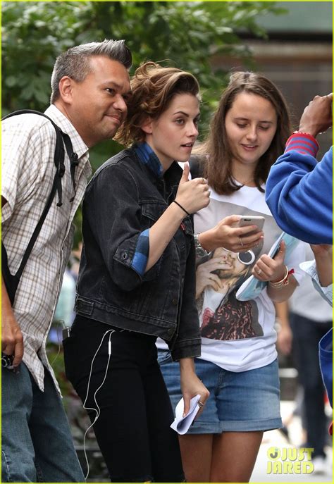 Kristen Stewart Isn T Preoccupied With Her Privacy Like Some People