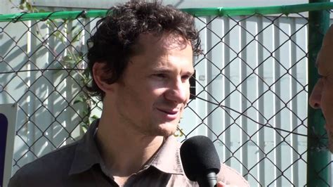 Patrik elias post game interview on 702 points 3/17/2009 {devils vs blackhawks}. Patrik Eliáš podpořil opuštěná zvířata - YouTube