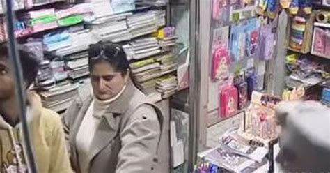 Video Woman Caught On Camera Shoplifting In A Bookstore In Jalandhar Punjab