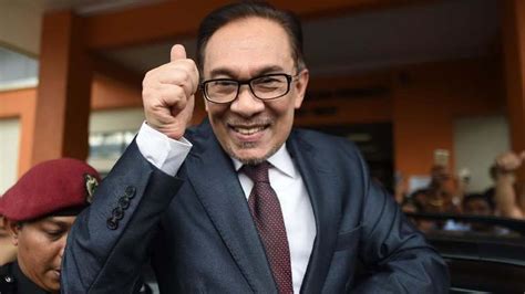 Dapat Pengampuan Raja Anwar Ibrahim Akhirnya Bebas Okezone News