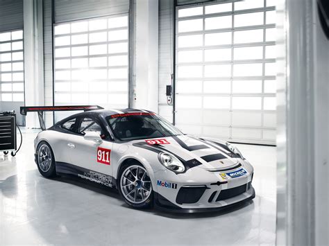 Porsche 911 Gt3 Cup Ra Mắt Phiên Bản Mới Thiết Kế Nâng Cấp Và An Toàn Hơn
