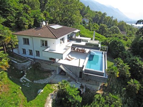 Kaufen sie bei immobilienscout24 die ideale immobilie in der schweiz! Villa mit riesigem Park an hervorragender Aussichtslage ...