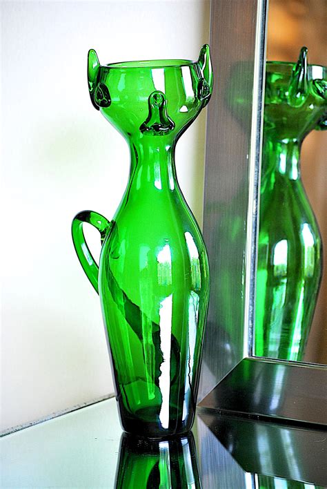 A Very Rare Blenko Cat Vase 559 13 5 Designed By Blenko S Designer