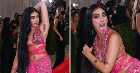 Madonna S Daughter Lourdes Leon Proudly Flashes Armpit Hair During