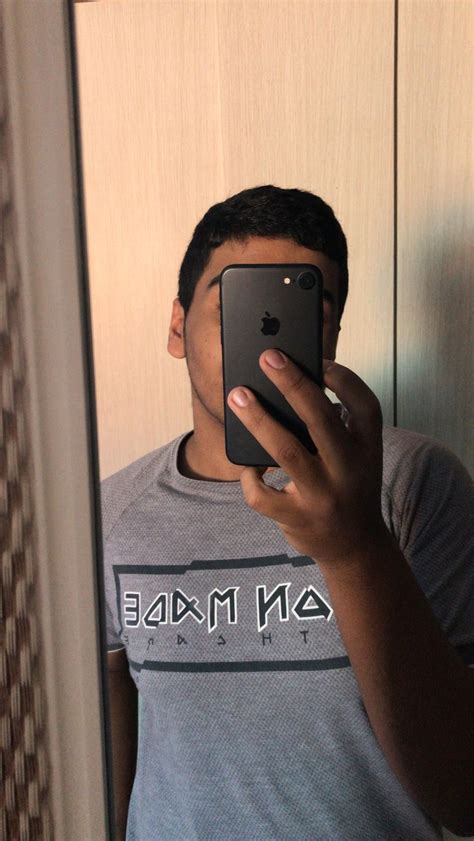 Pin By Lokmanes On Mode Homme Mirror Selfie Selfie Scenes