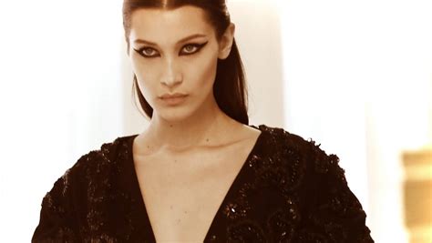 model bella hadid takes an embarrassing tumble on the catwalk nz