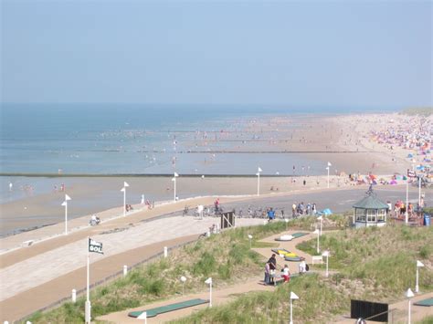Sie hat knapp 6.000 einwohner. Der Strand im Sommer auf Norderney