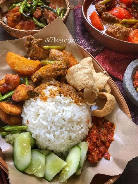 Add the chicken pieces and fry until golden brown and crispy on the outside, turning occasionally to cook. Resepi Nasi Kak Wok (Macam Kat Kedai) | Resepi.My