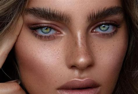 'the fox eyes treatment itself is something a lot of our clients hadn't come across before but the effect it creates is something that makeup trends have been aspiring to for some time.' Fox Eyes: procedimento estético nos olhos é tendência ...