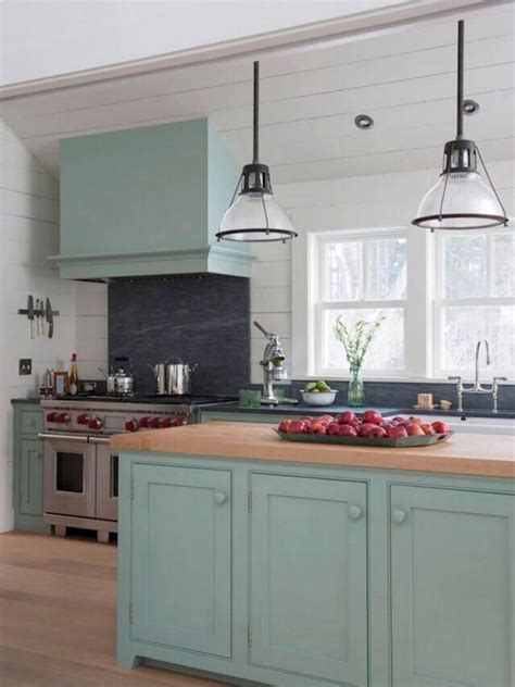 Whether you are searching for inspiration and design tips for your kitchen or looking for some expert advice, you can find it all here. 20+ GORGEOUS GREEN KITCHEN CABINET IDEAS